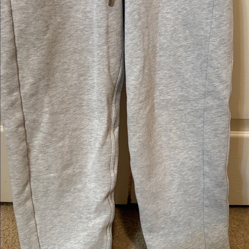 LULULEMON 2 - Picture 6 of 14